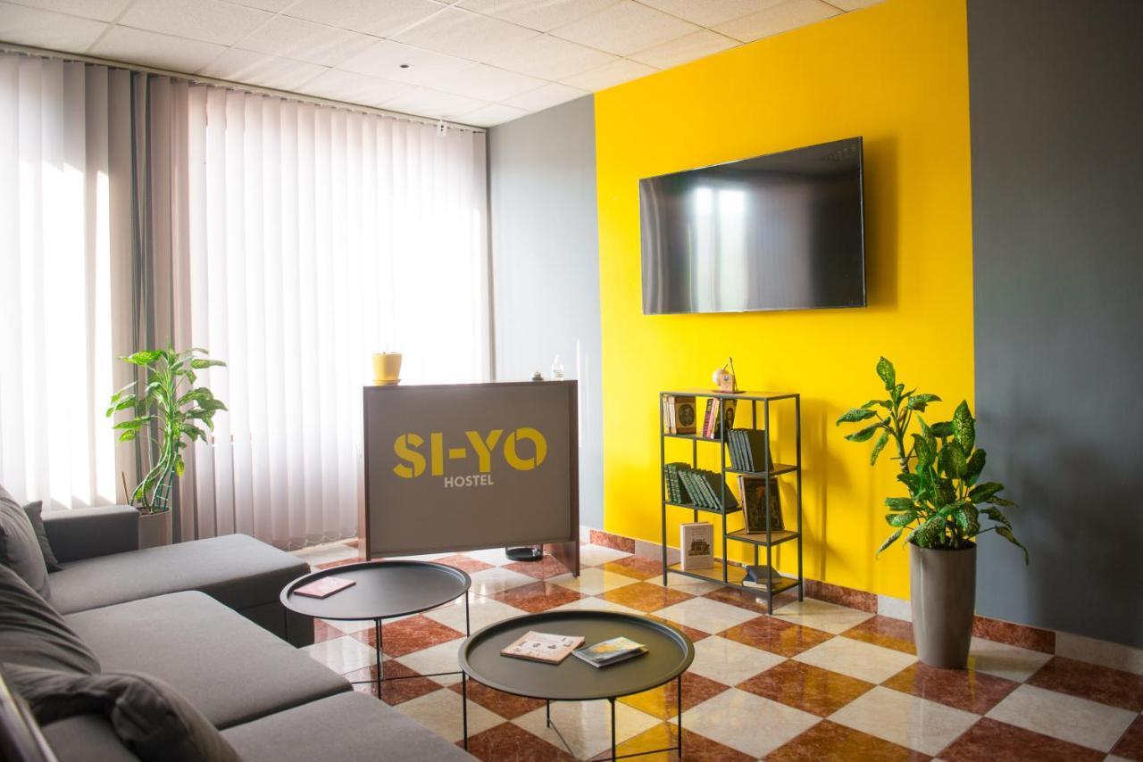 Si-Yo Hostel Uzjhorod Eksteriør billede