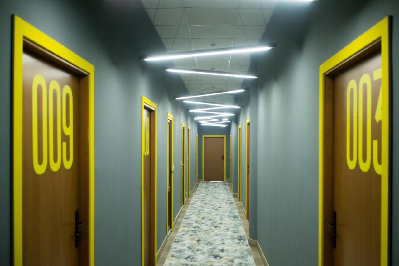 Si-Yo Hostel Uzjhorod Eksteriør billede