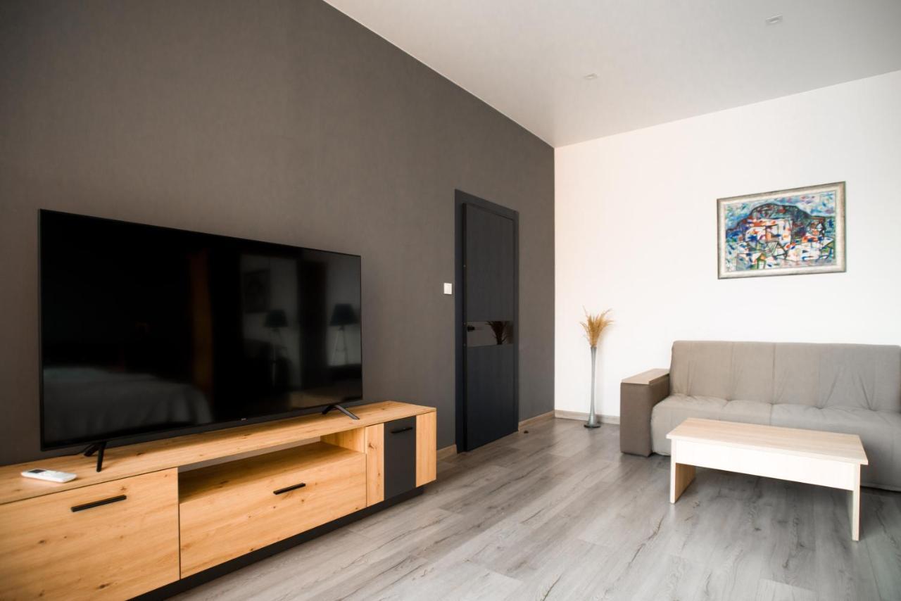 Si-Yo Hostel Uzjhorod Eksteriør billede