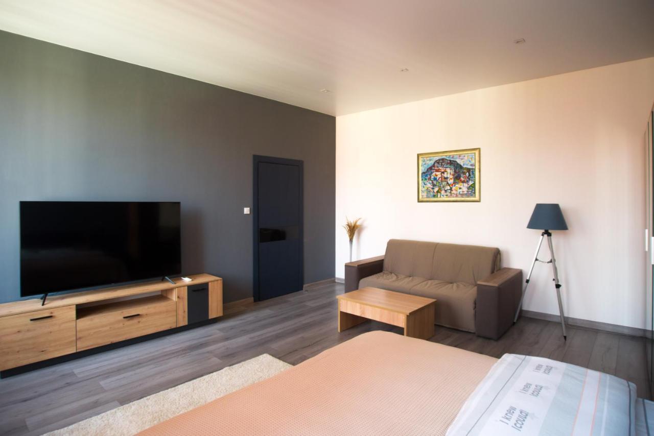 Si-Yo Hostel Uzjhorod Eksteriør billede